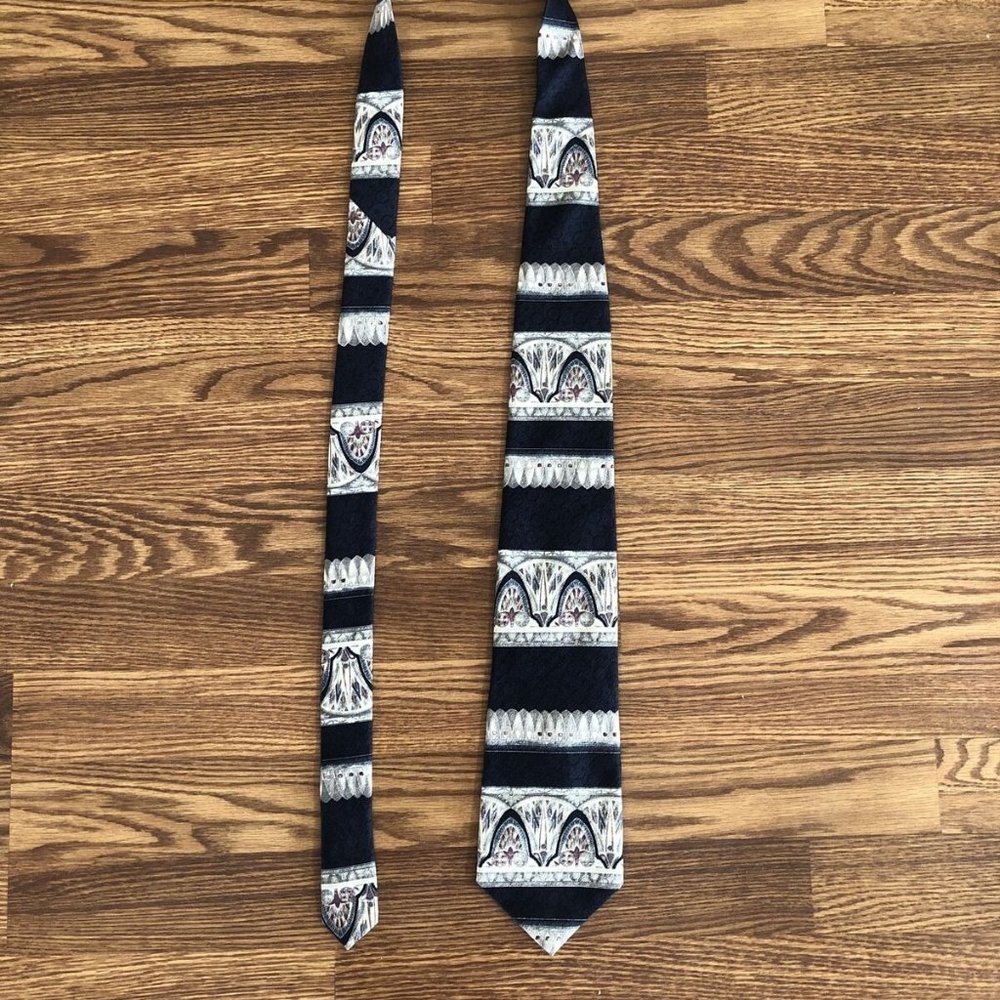 Ferracci Neobarouque Men 100% silk Necktie in very good condition